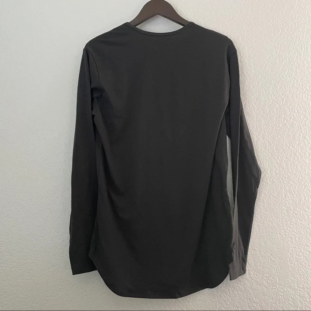 Nwot CUTS Long Sleeve Crew Elongated Shirt Black - Picture 6 of 8